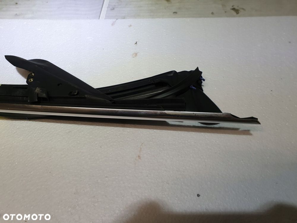 Porsche 911 991 GT3 LIFT uszczelka drzwi prawa kpl - 3