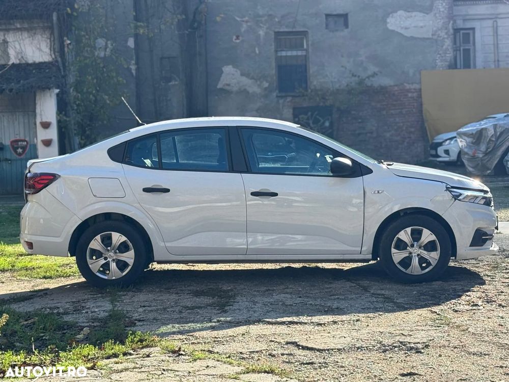 Dacia Logan TCe 90 Essential - 9