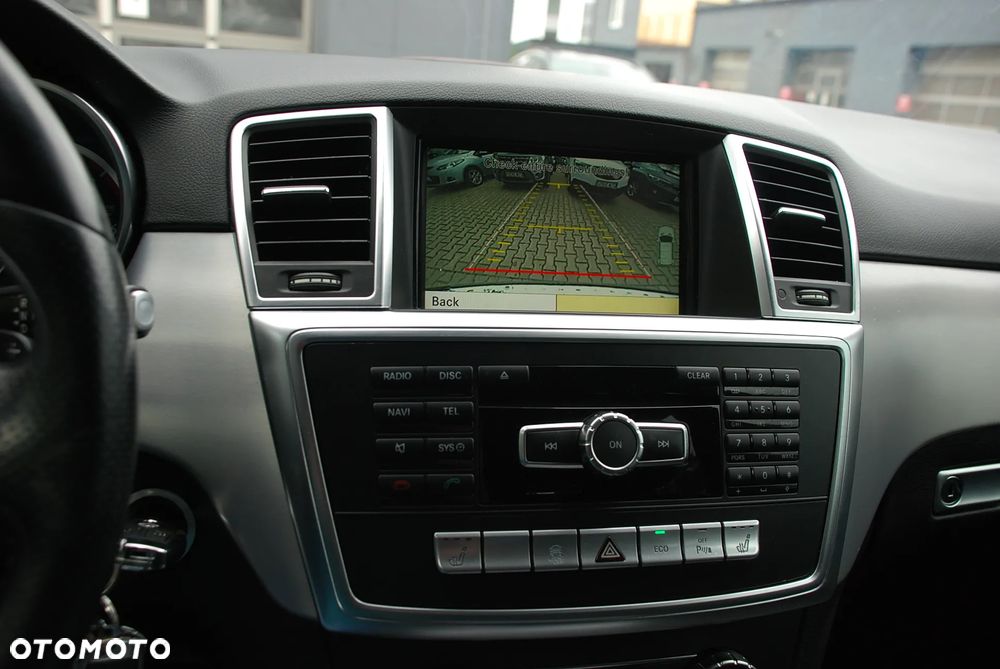 Mercedes-Benz ML 350 BlueTec 4-Matic - 22