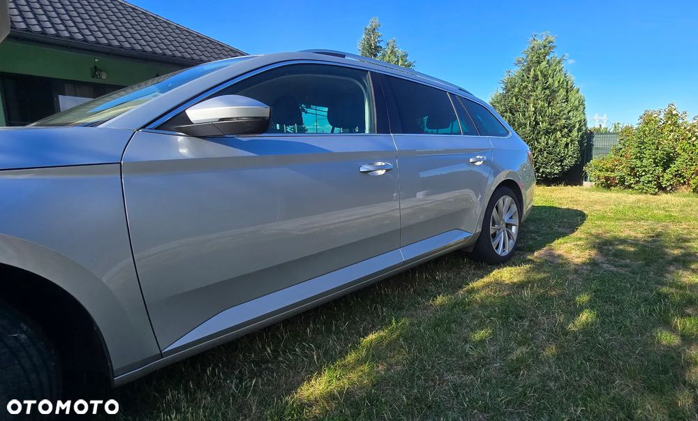 Skoda Superb 2.0 TDI 4x4 Style DSG - 8