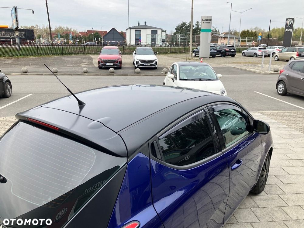 Lancia Ypsilon 1.2 8V Momo S&S - 11