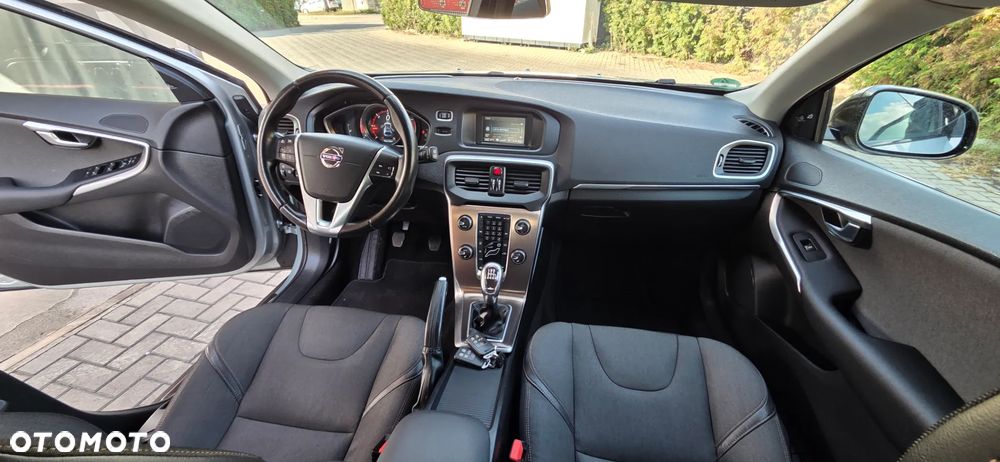 Volvo V40 Cross Country D3 Drive-E Momentum - 31