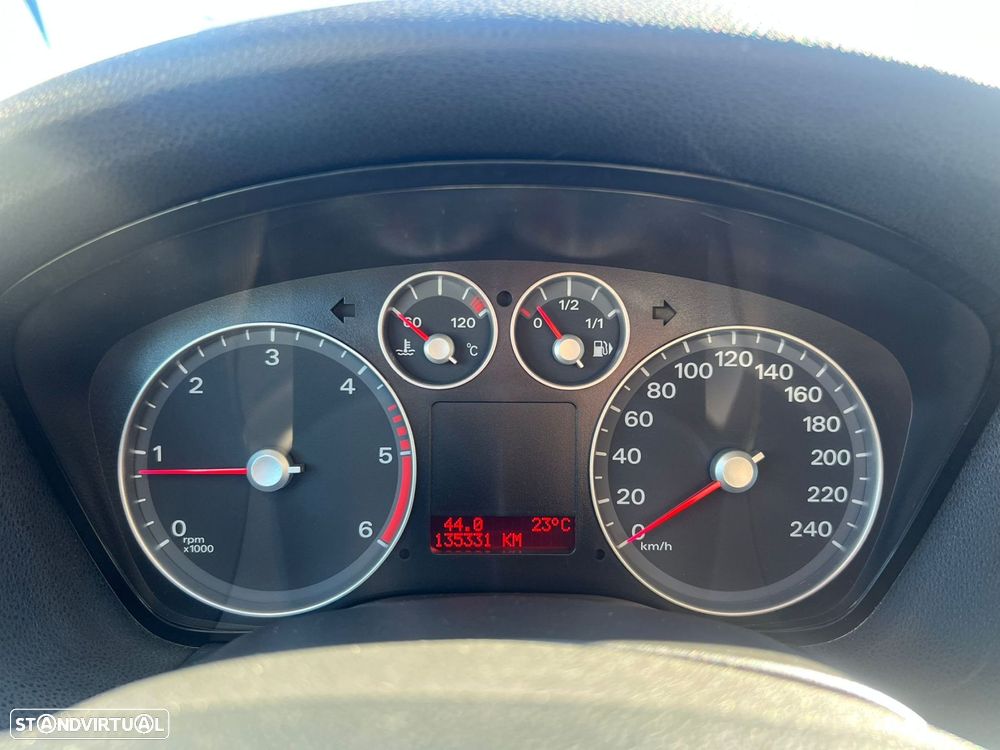 Ford Focus SW 1.6 TDCi Titanium - 33