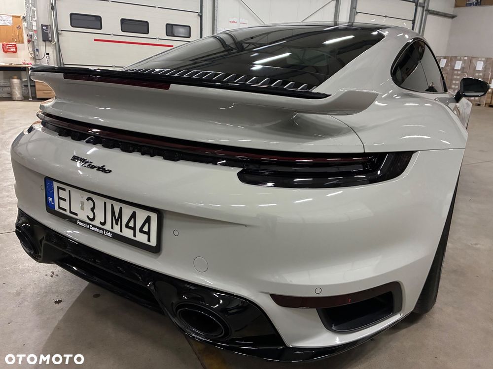 Porsche 911 Turbo - 8