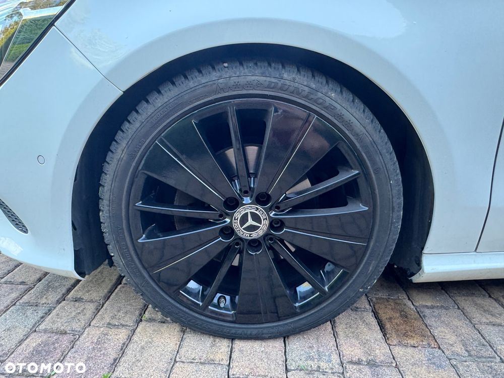 Mercedes-Benz CLA Shooting Brake 180 7G-DCT UrbanStyle Edition - 12
