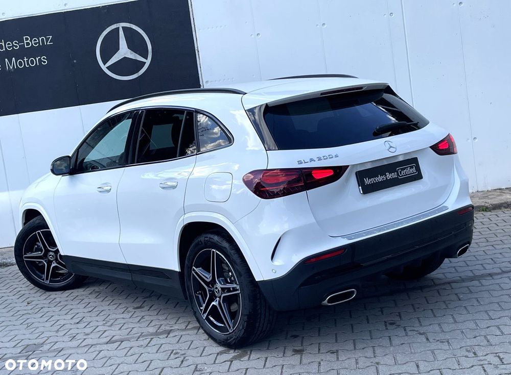Mercedes-Benz GLA 200 d AMG Line 8G-DCT - 3