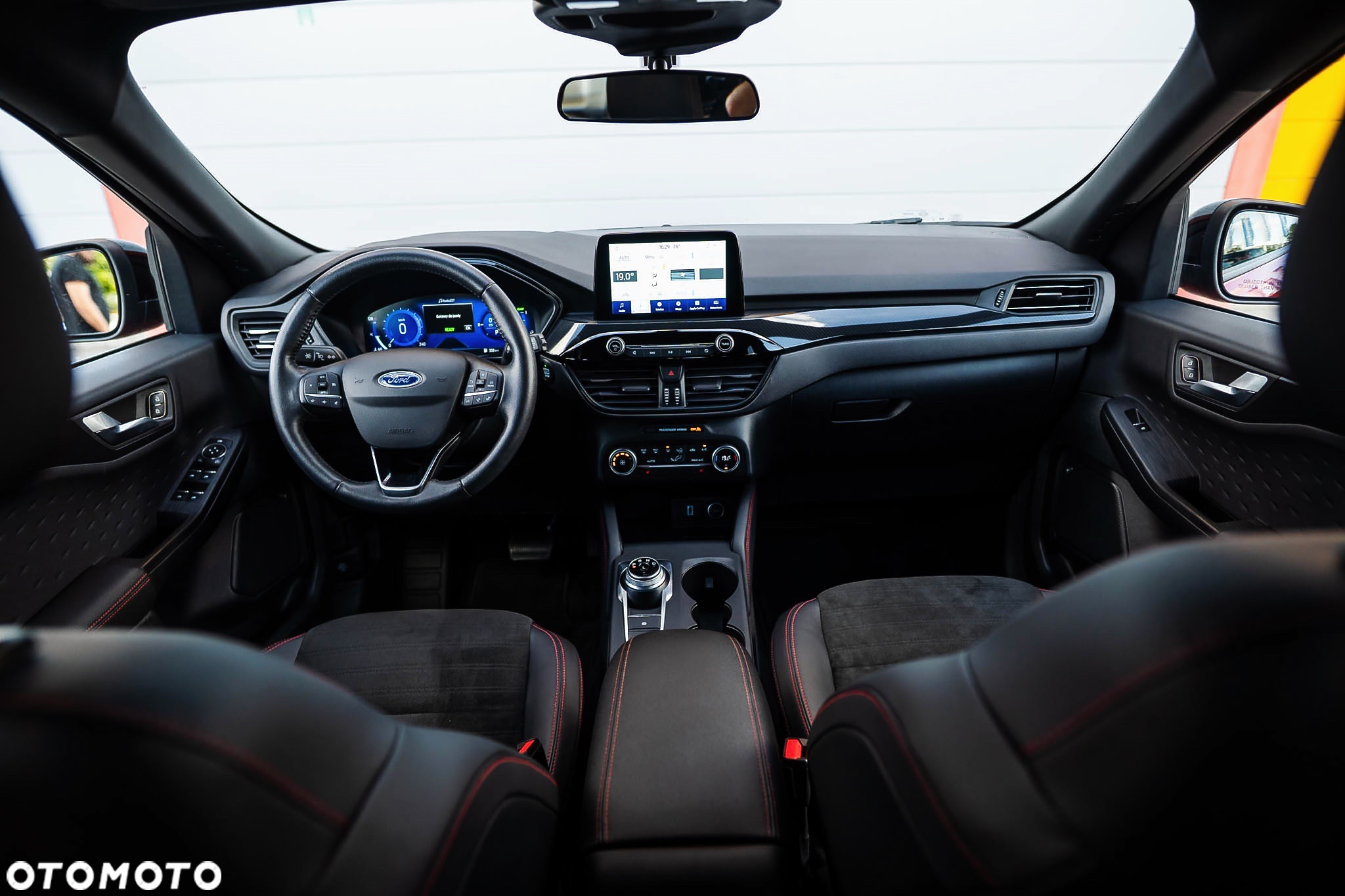 Ford Kuga 2.5 FHEV AWD ST-Line - 27