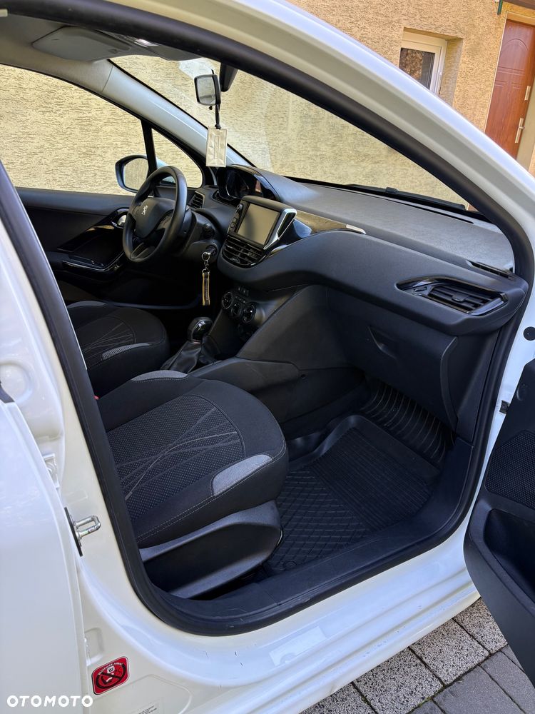 Peugeot 208 1.2 PureTech Active - 20