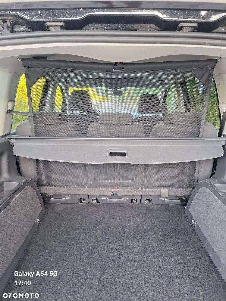 Volkswagen Touran 1.6 TDI DPF BlueMotion Technology Highline - 12