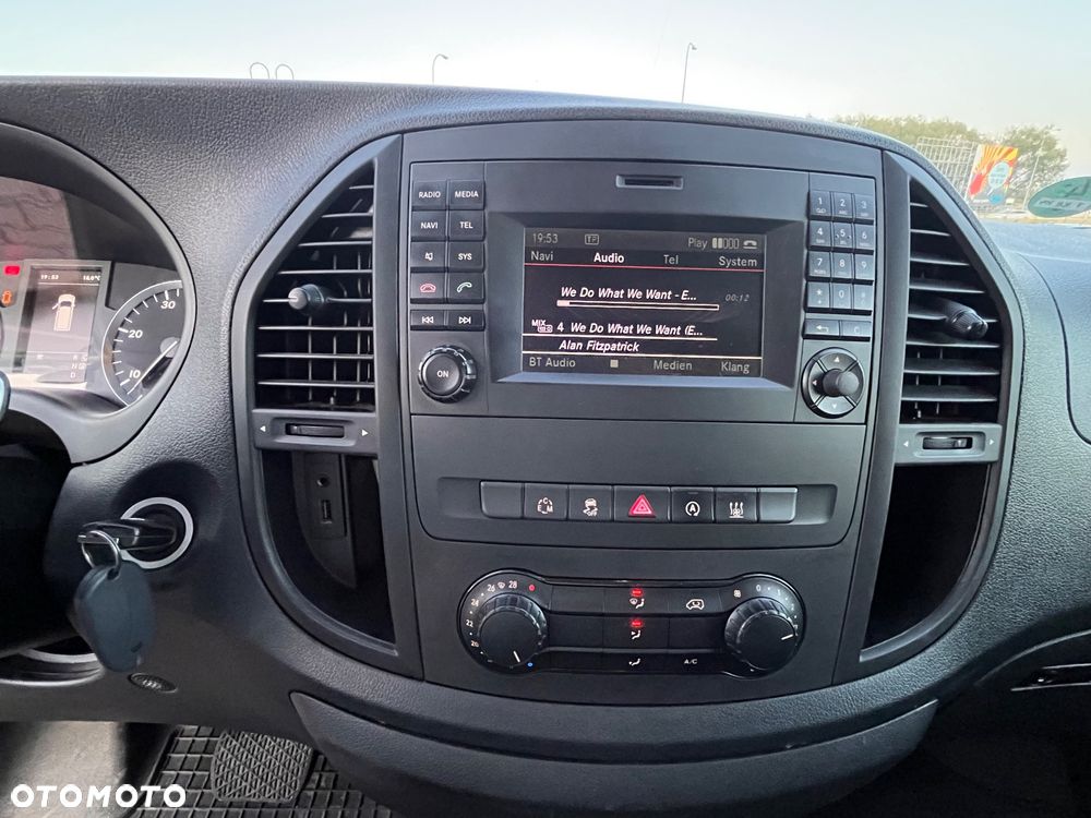 Mercedes-Benz Vito - 10