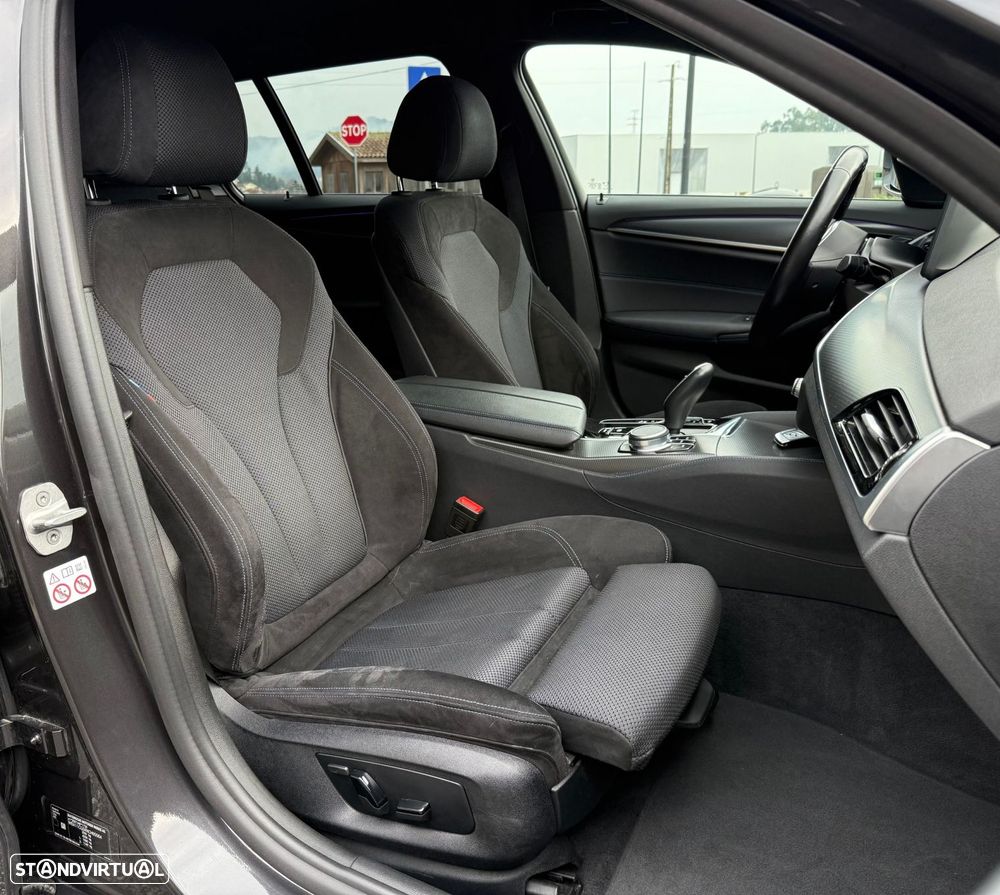 BMW 530 e Pack Desportivo M - 27