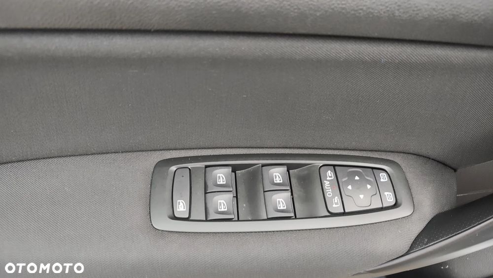 Renault Megane 1.3 TCe FAP Zen - 27