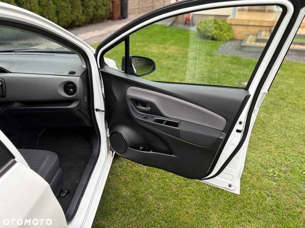 Toyota Yaris - 16