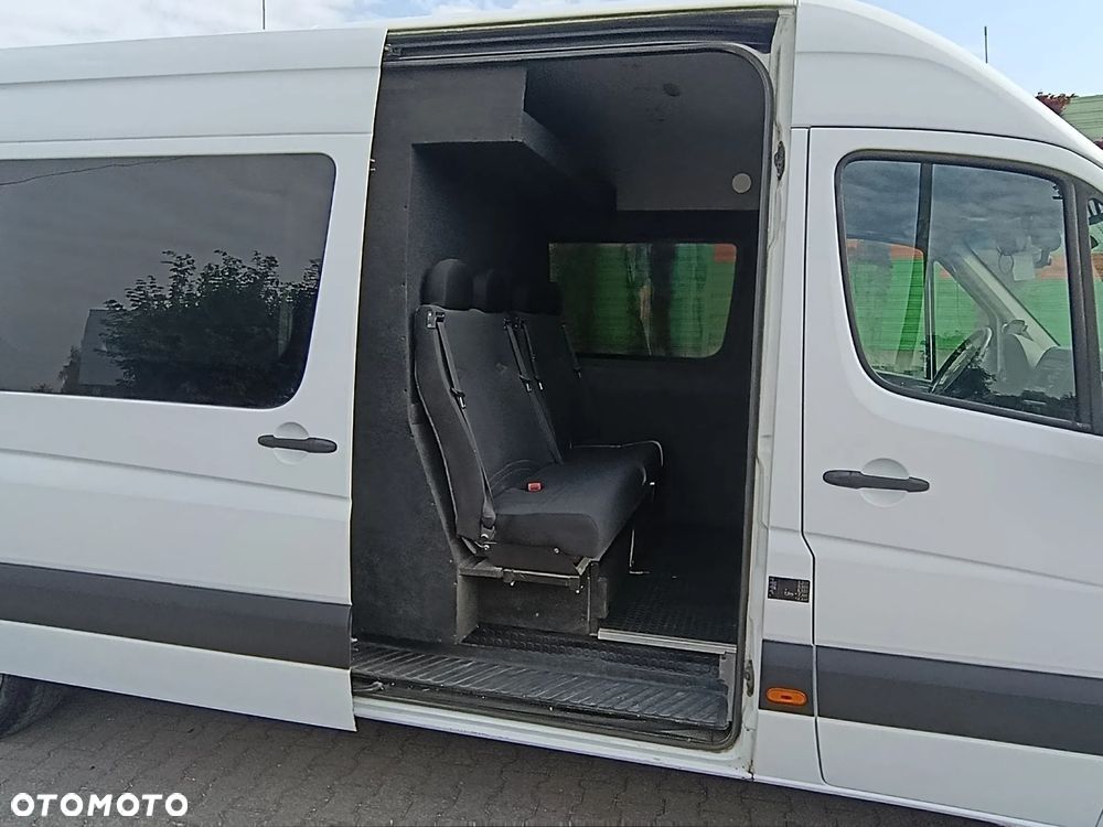 Mercedes-Benz Sprinter - 13