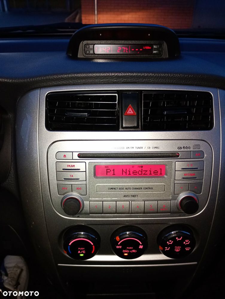 Suzuki Liana 1.6 Comfort - 10