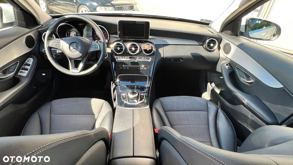 Mercedes-Benz Klasa C 180 9G-TRONIC - 18