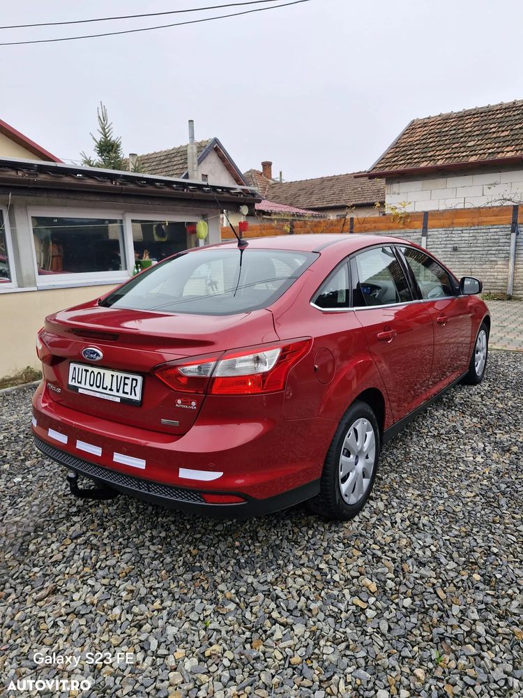 Ford Focus Turnier 1.0 EcoBoost Start-Stopp-System Titanium - 2