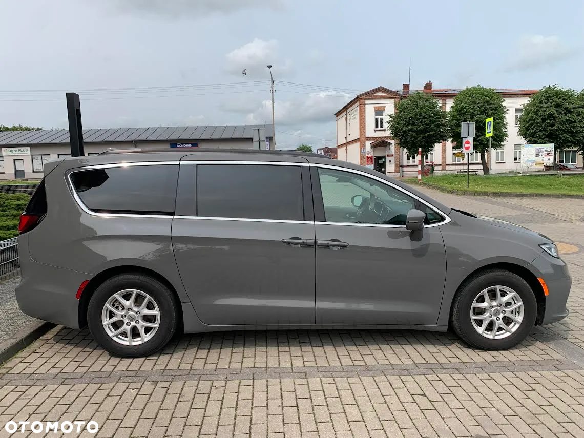 Chrysler Pacifica - 20