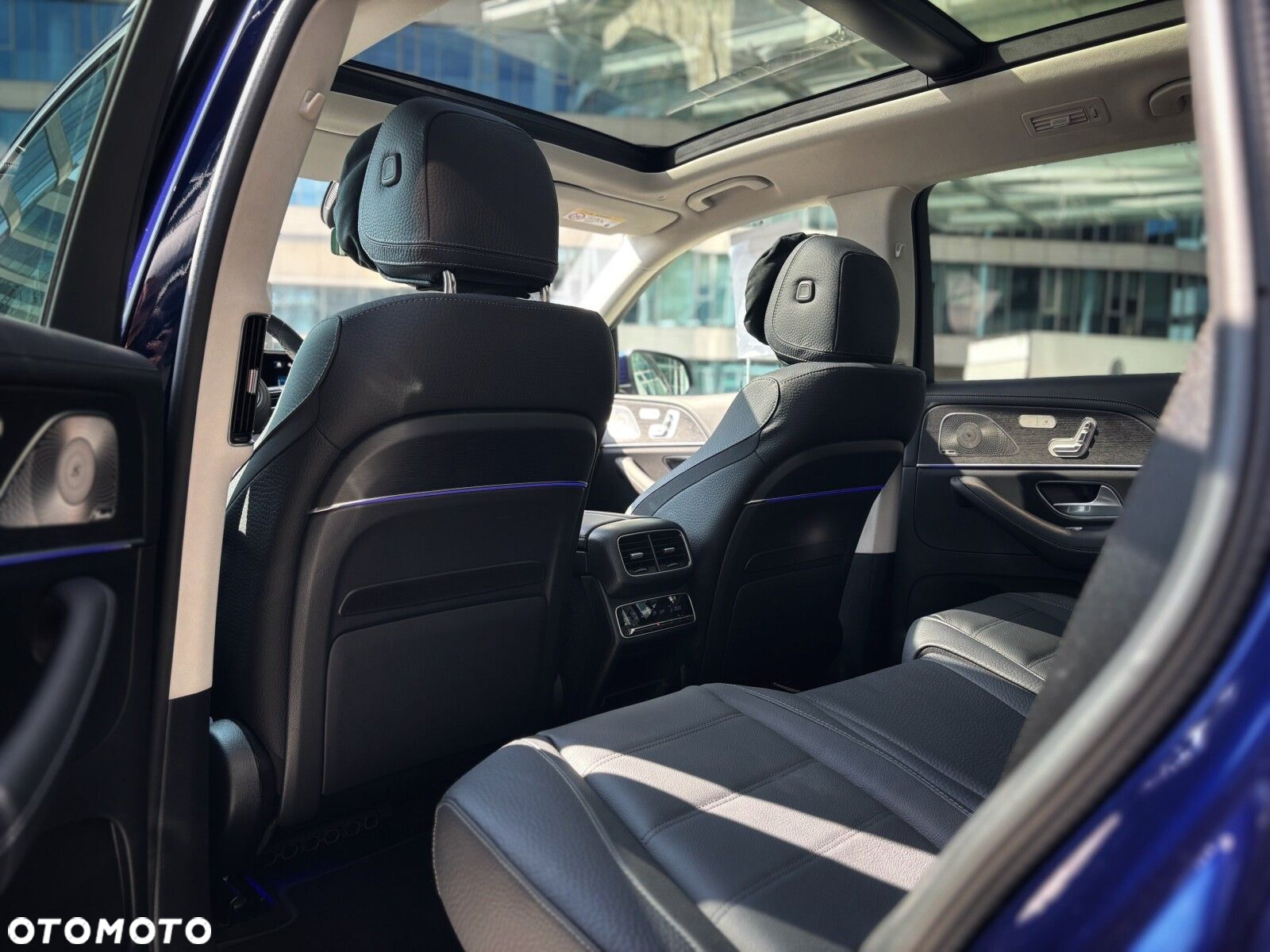 Mercedes-Benz GLS - 12