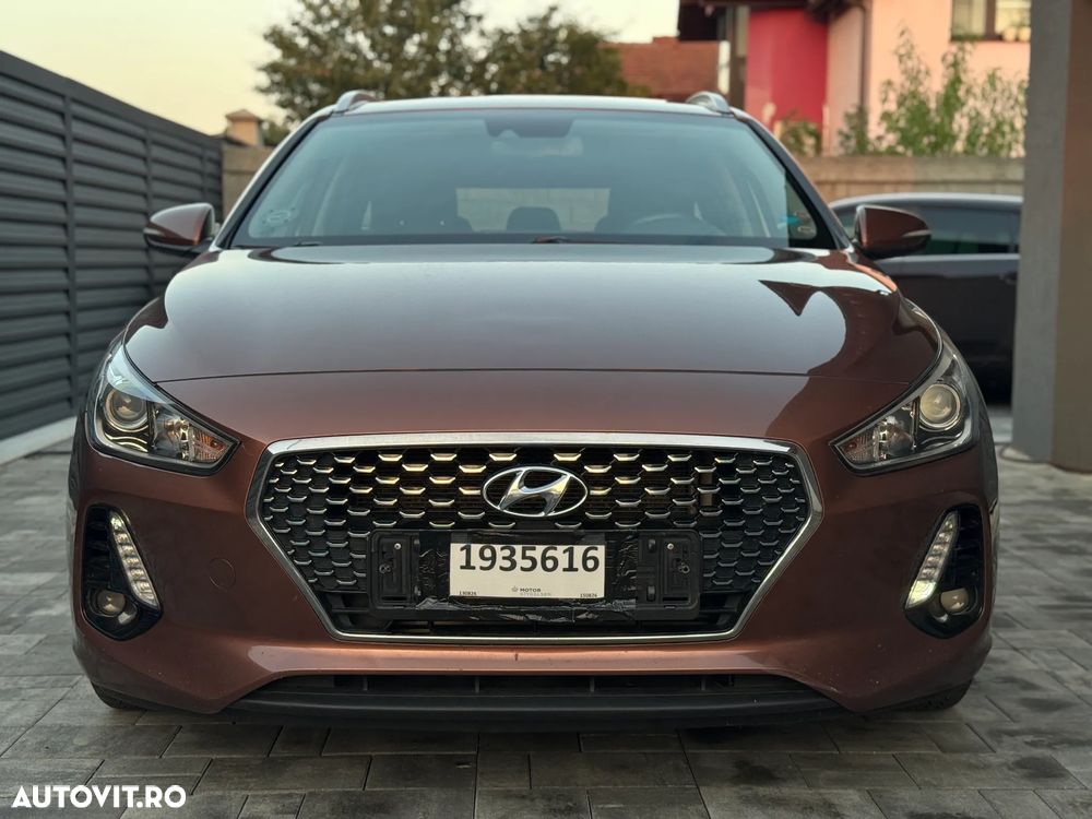 Hyundai i30 1.6 CRDI Premium - 1