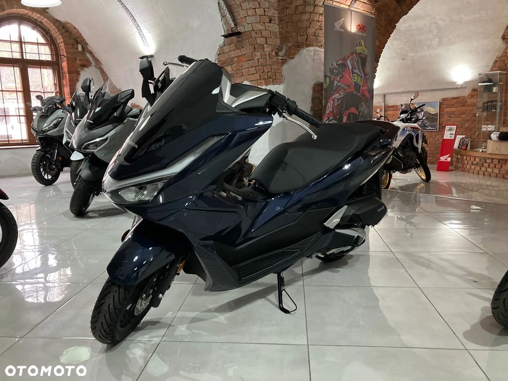 Honda PCX - 1