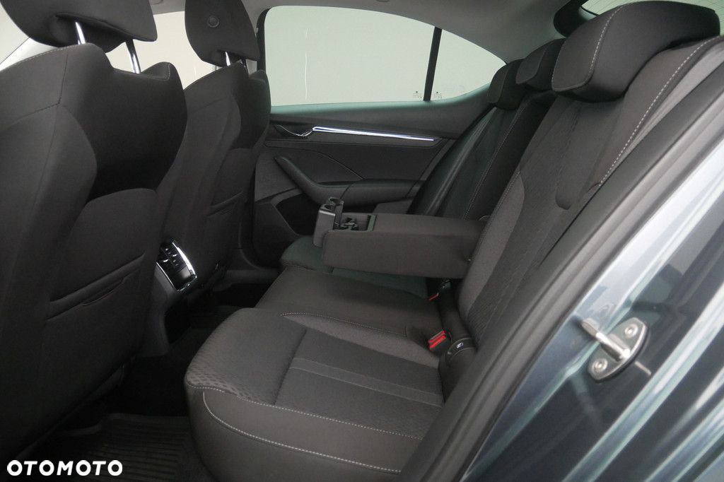 Skoda Octavia 2.0 TDI Style DSG - 15