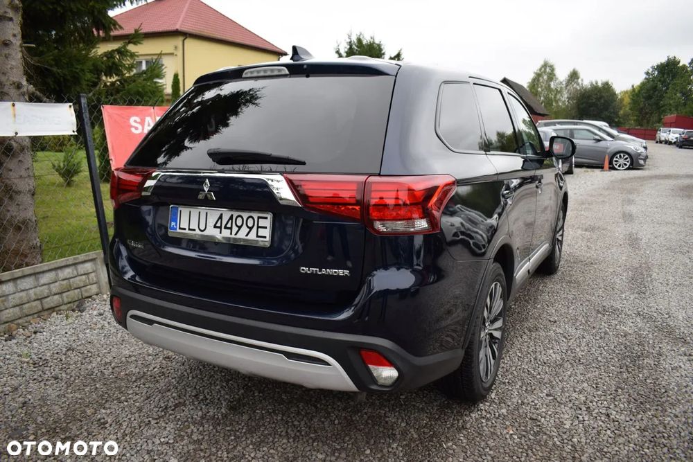 Mitsubishi Outlander 2.4 4WD CVT Instyle - 4