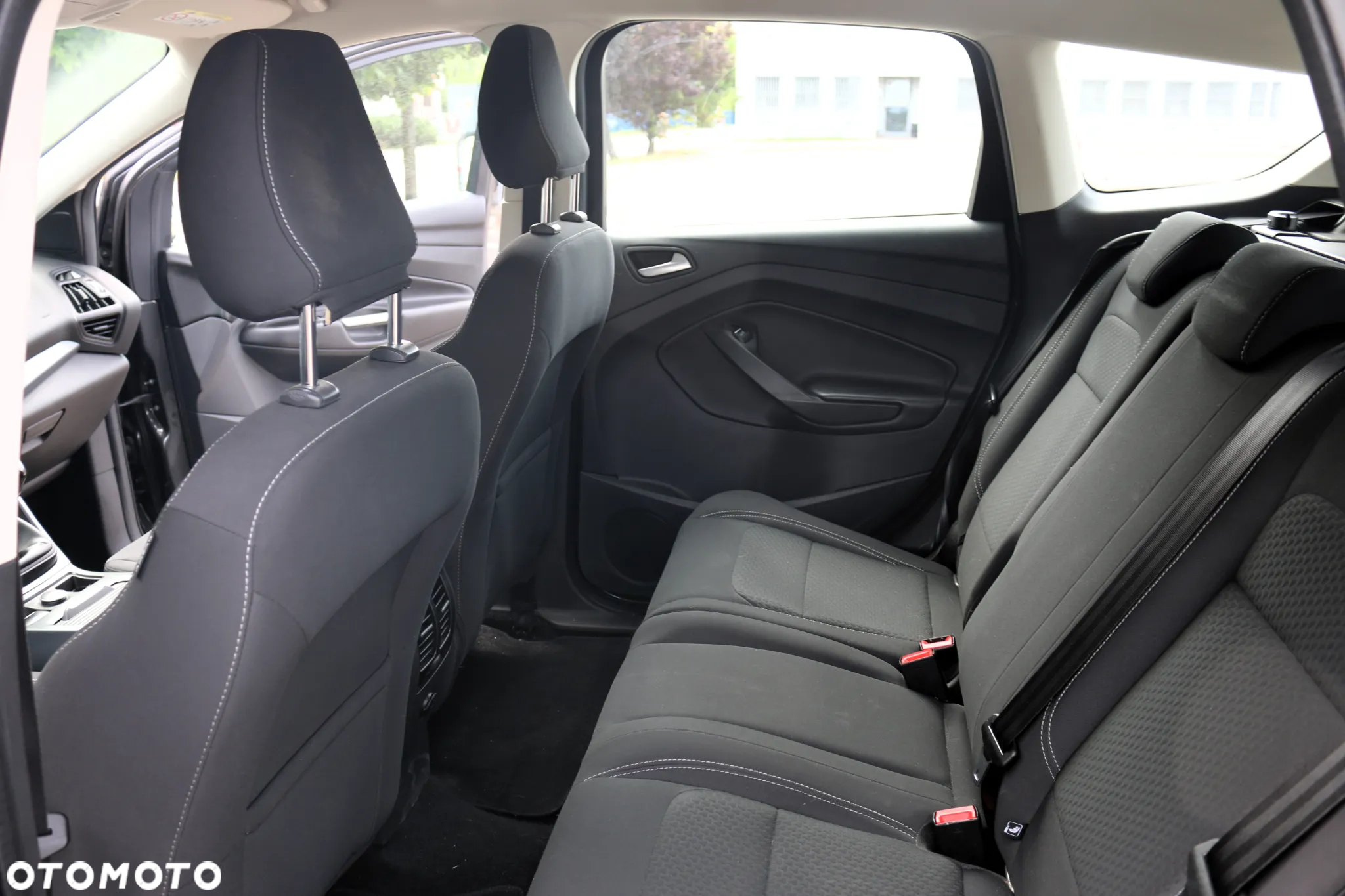 Ford Kuga - 8