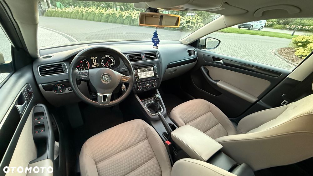 Volkswagen Jetta 1.2 TSI Trendline Optimum - 16