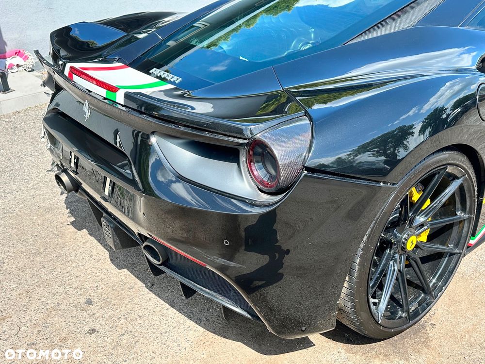 Ferrari 488 - 16