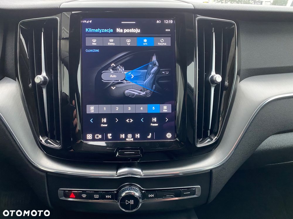 Volvo XC 60 B4 D Core - 38