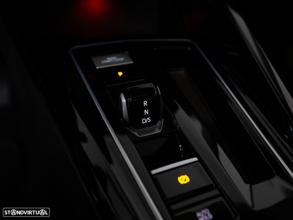 VW Golf Variant 1.5 eTSI Life DSG - 24