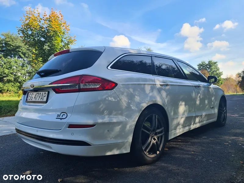 Ford Mondeo SW 2.0 Hybrid Titanium - 4