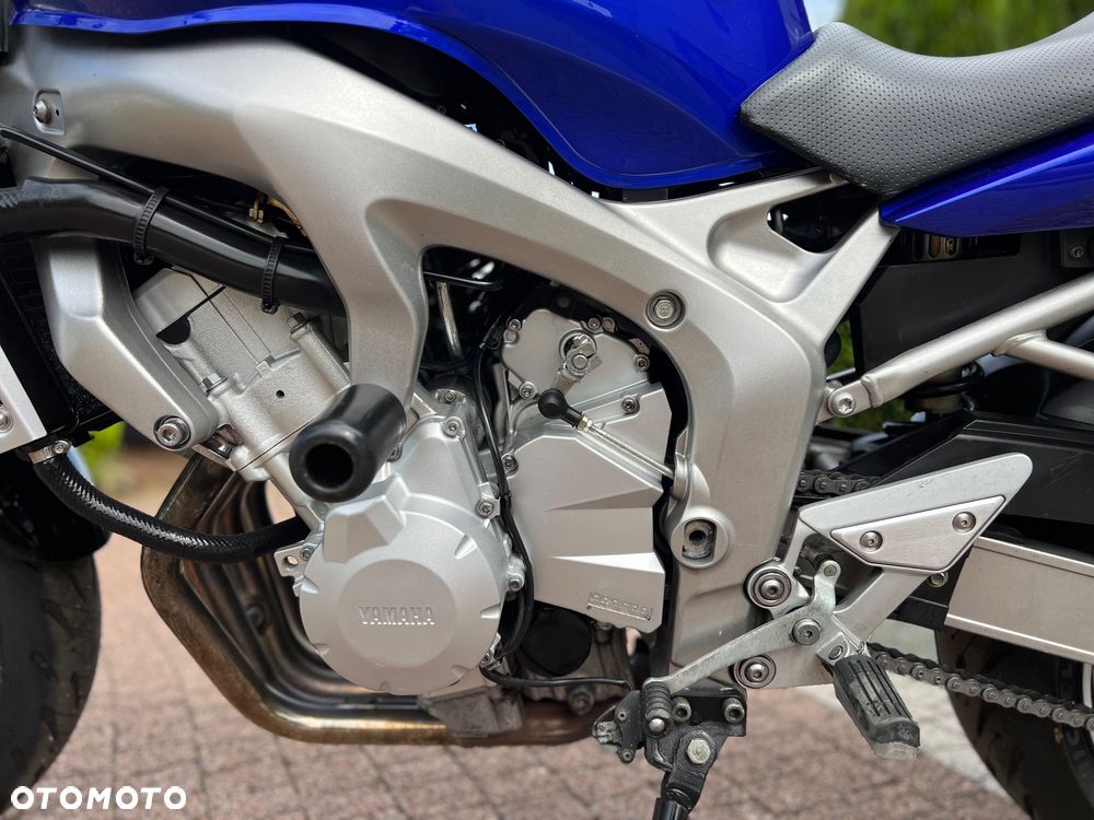 Yamaha FZ6 - 24