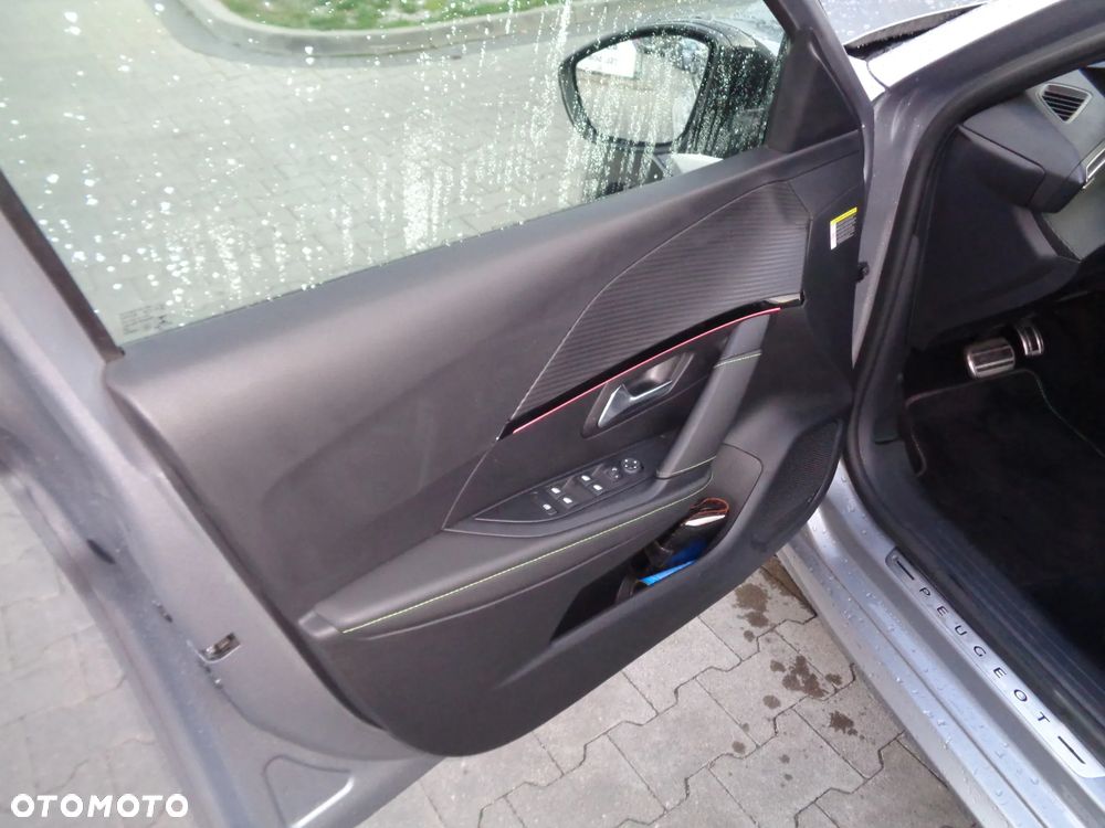 Peugeot 208 50kWh Business - 9