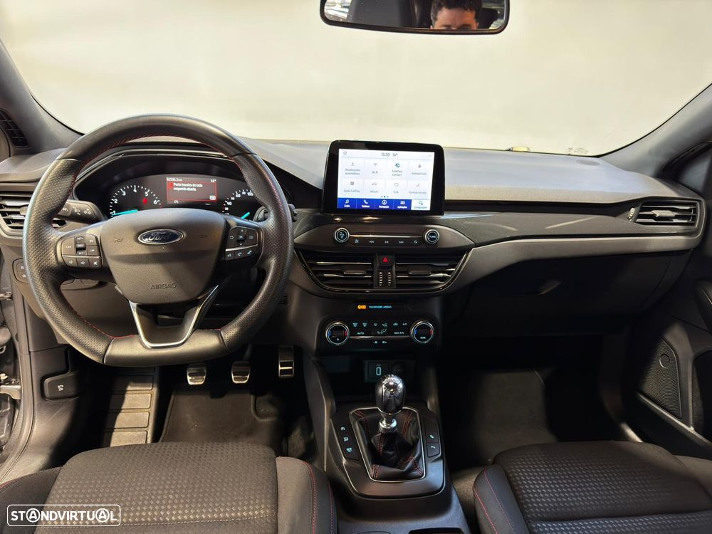 Ford Focus 1.0 EcoBoost MHEV ST-Line - 31