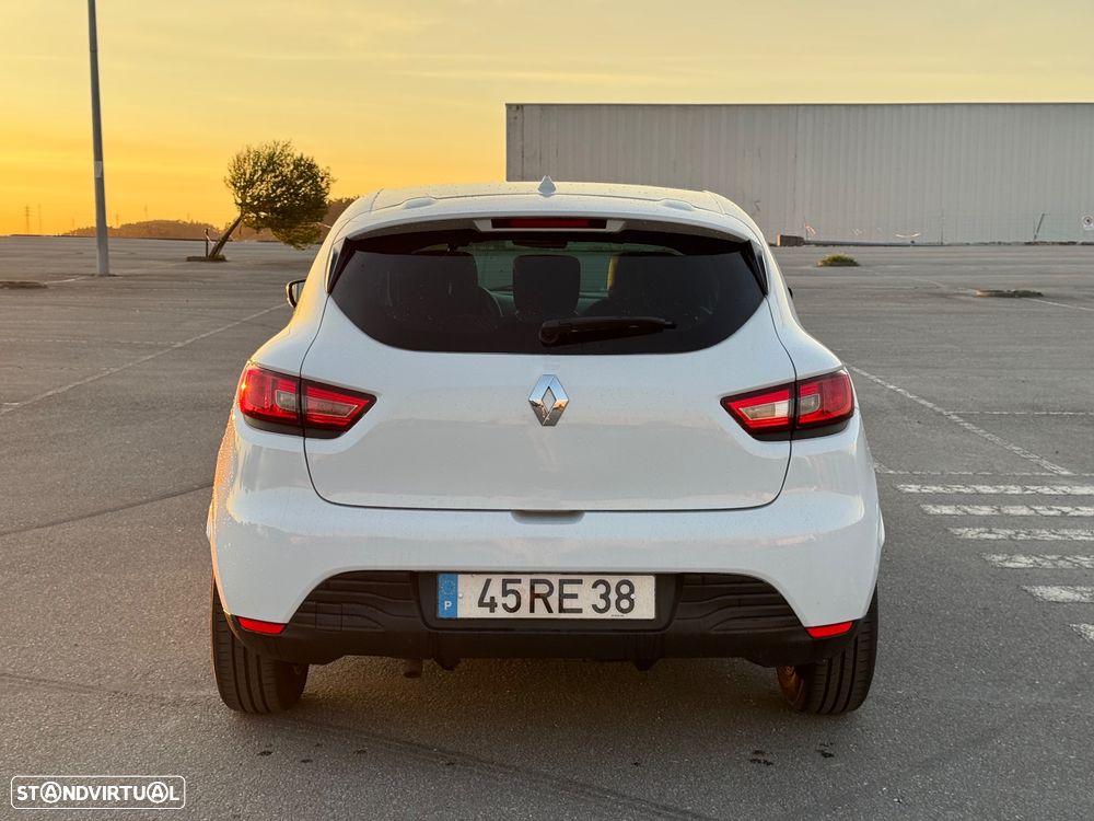 Renault Clio 1.5 dCi Zen - 12