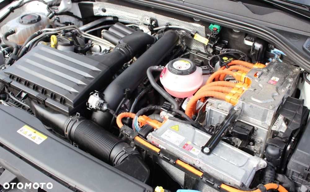 Volkswagen Golf - 21