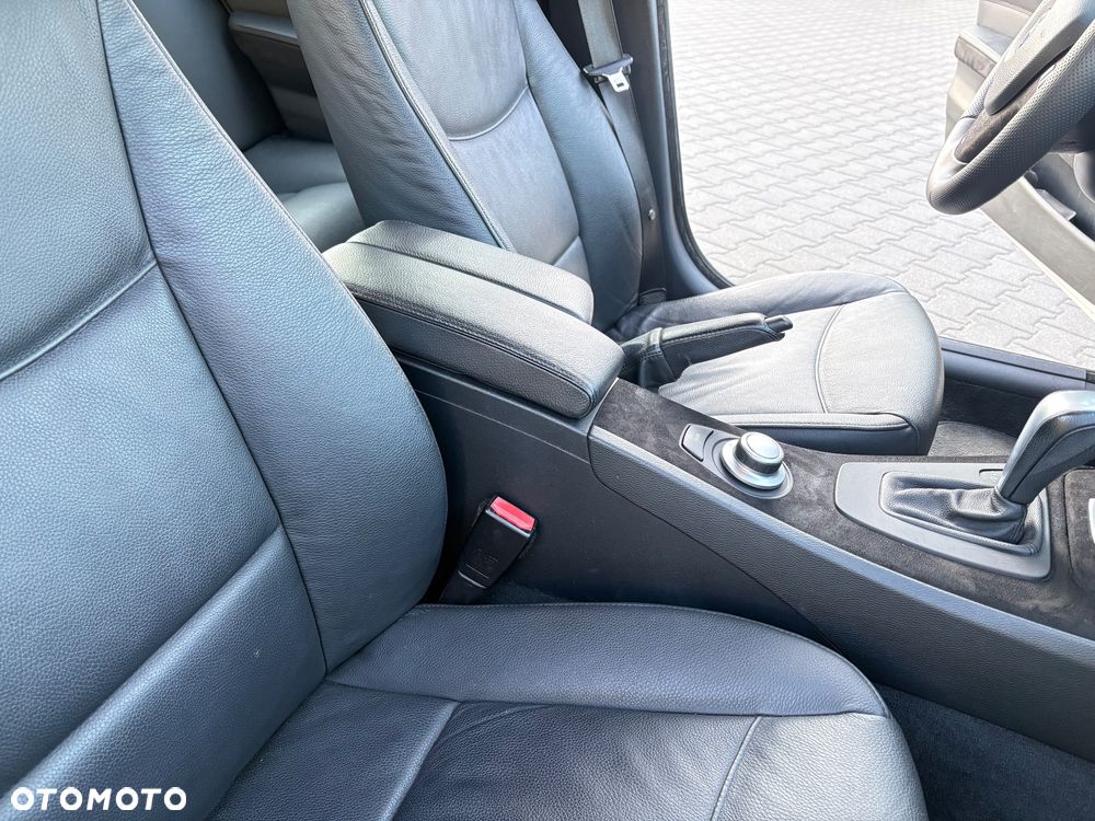 BMW Seria 3 335i - 34