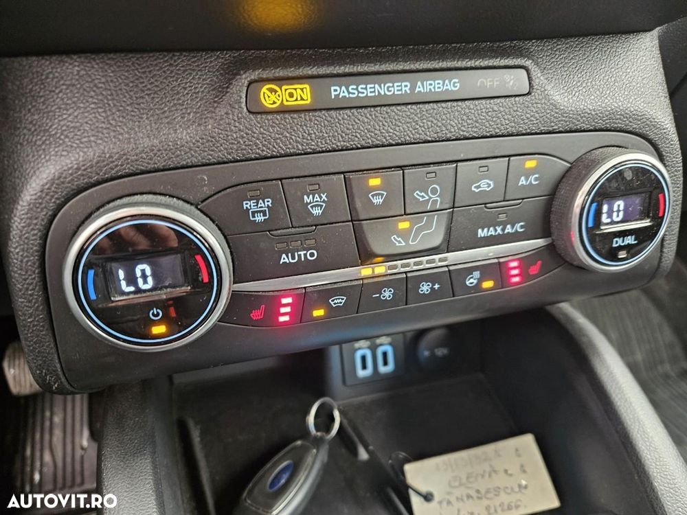 Ford Focus 1.0 EcoBoost Connected - 11