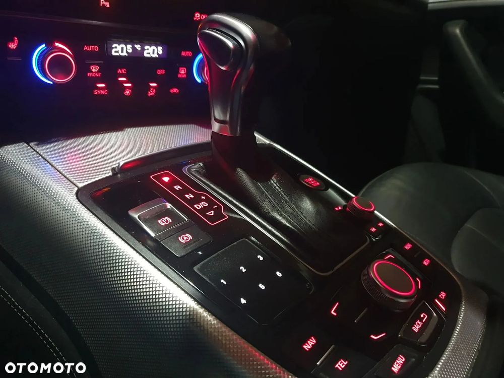 Audi A6 Avant 2.0 TDI Multitronic - 16