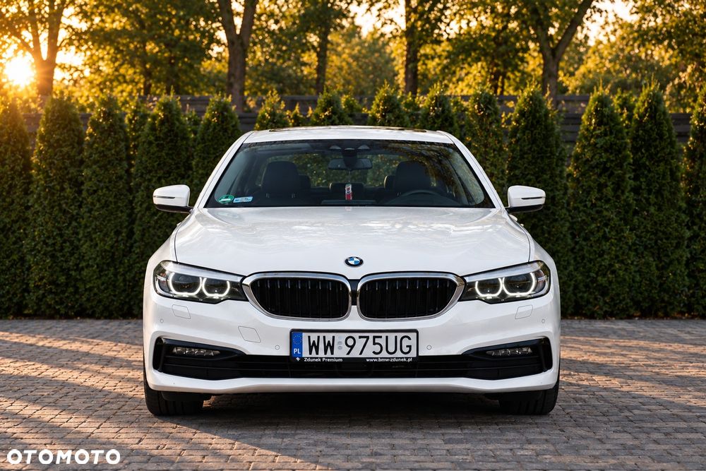BMW Seria 5 520d xDrive Sport Line sport - 2