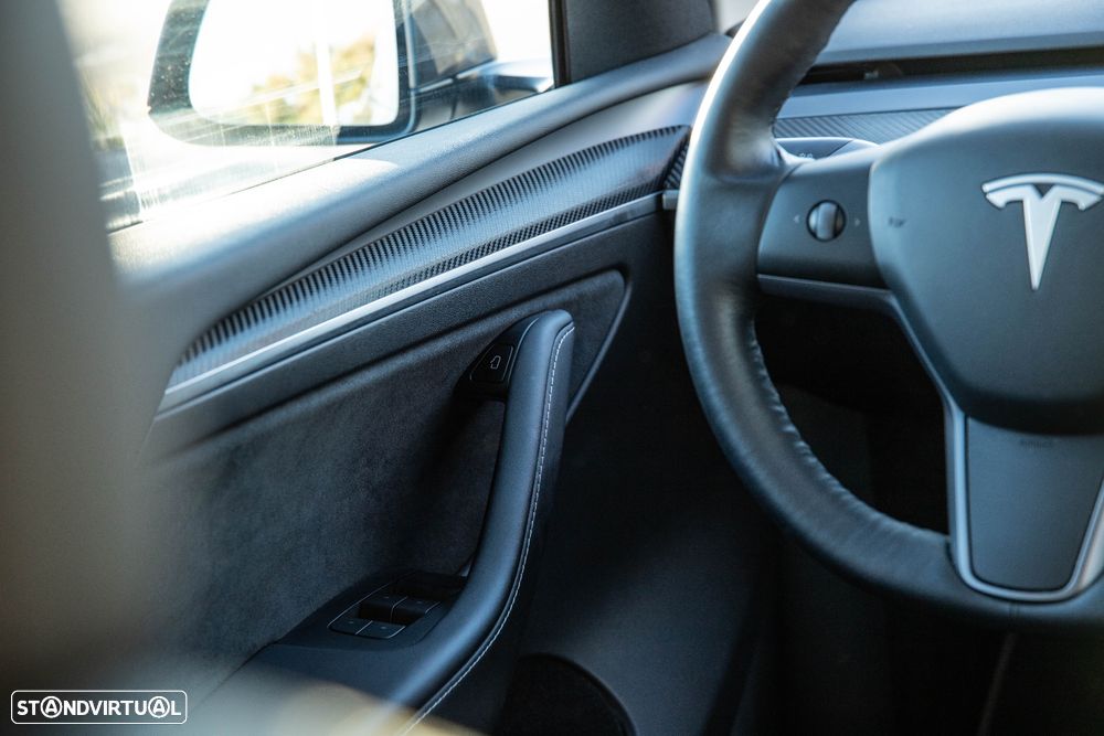 Tesla Model Y Long Range Tração Integral - 8