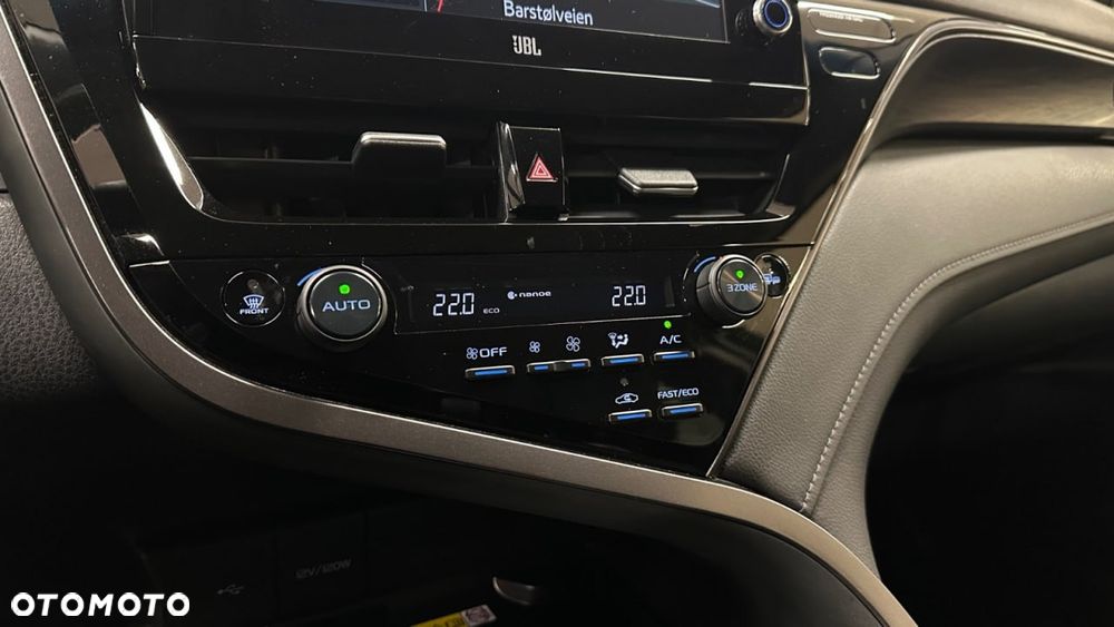 Toyota Camry 2.5 Hybrid Executive CVT - 31