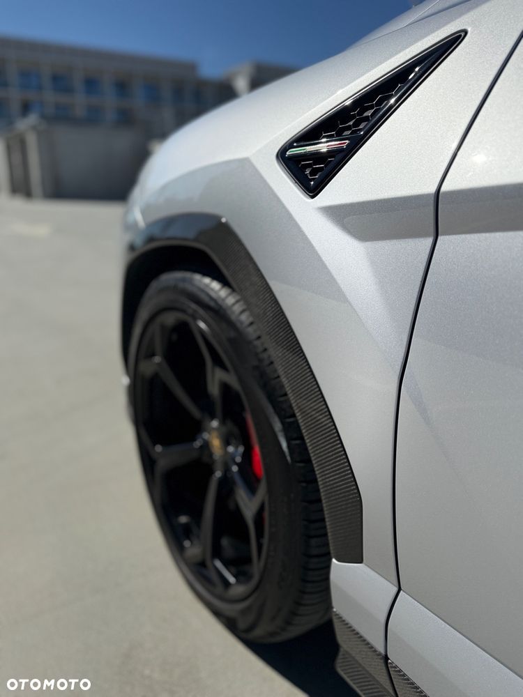 Lamborghini Urus Standard - 19