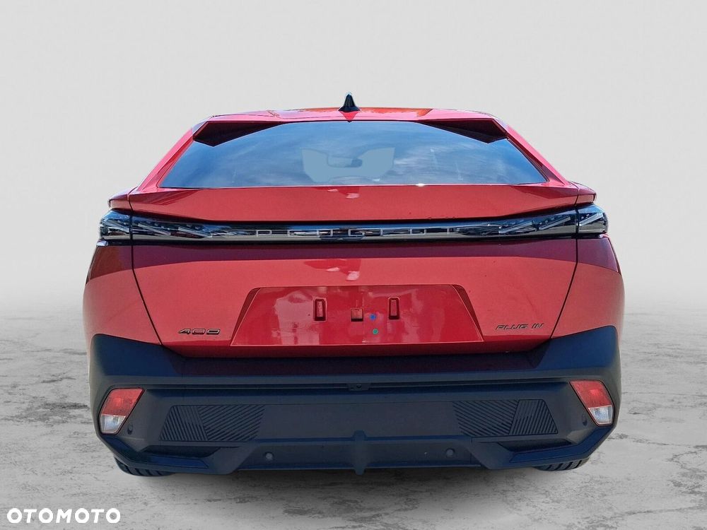 Peugeot 408 - 4