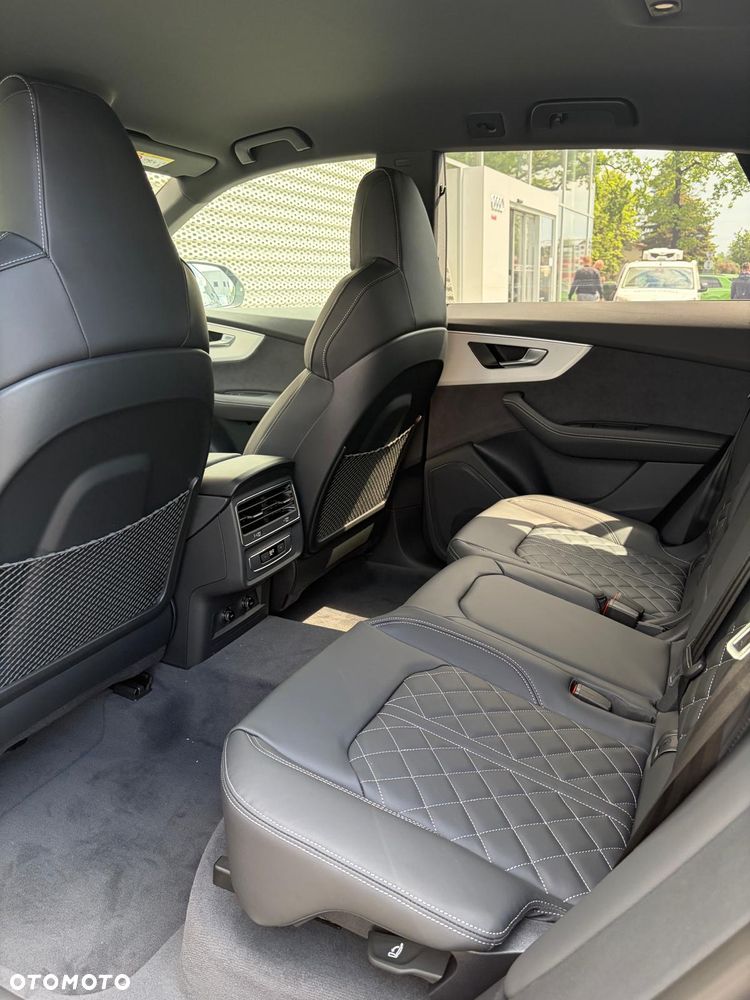 Audi Q8 - 13