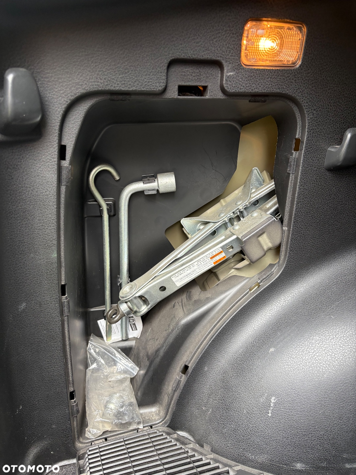 Suzuki Grand Vitara 1.9 DDiS - 11