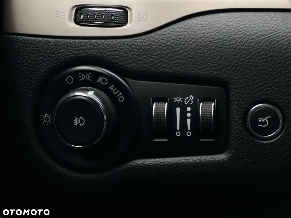 Jeep Cherokee - 21