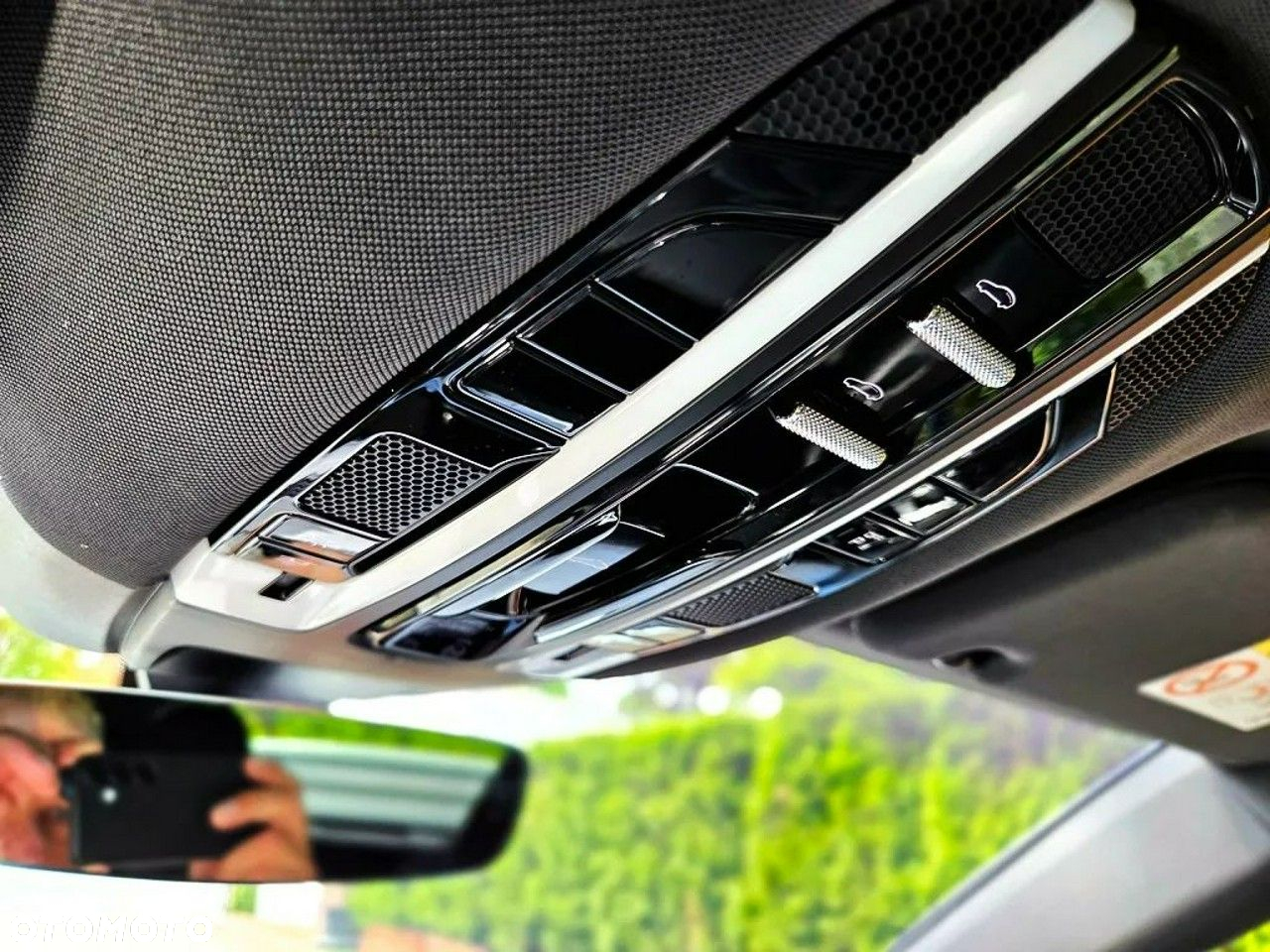 Porsche Panamera 4 Platinum Edition - 22